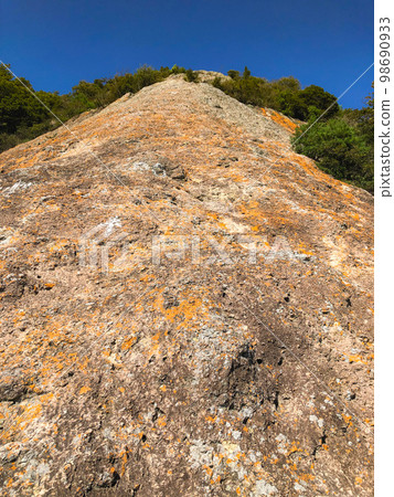 Traverse climbing in the Ono Alps: The summit of Mt. 98690933