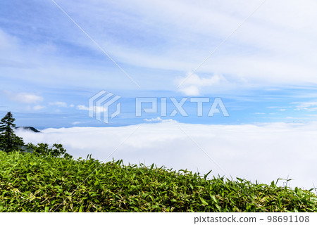 Sea of clouds Hokkaido Tsubetsu Pass 98691108