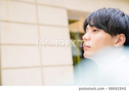 一個很酷的上班族的肖像，戶外，推銷員，美女，求職，換工作，自信，市中心，時尚 98692848