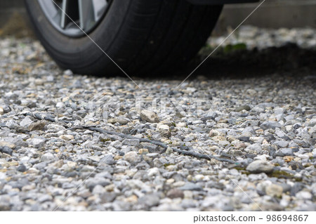 碎石停車場 98694867