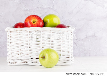 Red and green garden apples 98695495