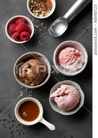 various ice cream balls 98698723