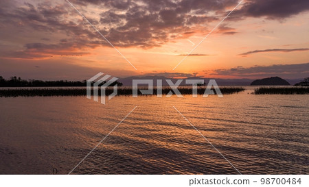 夕陽染紅的琵琶湖風光@滋賀 夕陽染紅的琵琶湖風光@滋賀 98700484