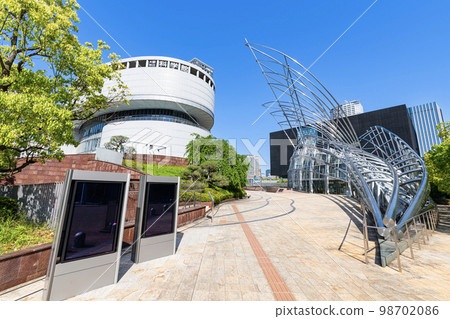 Cultural facilities in Nakanoshima, Kita Ward, Osaka City: The National Museum of Art, Osaka and the Osaka Science Museum in sunny weather 98702086