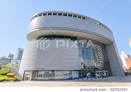 Nakanoshima, Kita Ward, Osaka City, Osaka Prefecture Osaka City Science Museum on a sunny day Nakanoshima, Kita Ward, Osaka City, Osaka Prefecture Osaka City Science Museum on a sunny day 98702091