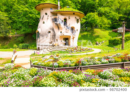 Hanabatake mushroom house 98702400