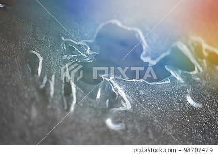 小溪里的冰 98702429