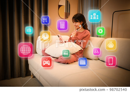 A woman in her 20s spending time at home A woman in her 20s spending time at home 98702540