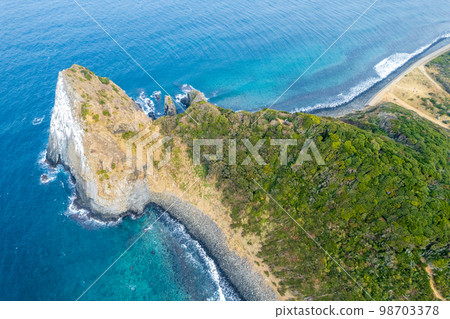 面向玄界海的柱狀節理奇岩“Keya no Daimon”鳥瞰圖｜無人機拍攝｜福岡縣糸島市 98703378