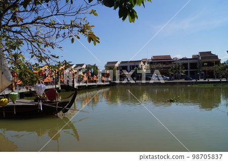 Vietnam Hoi An Thu Bon river scenery 98705837