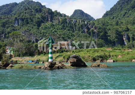 Vietnam Phong Nha Ke Bang National Park Song River Vietnam Phong Nha Ke Bang National Park Song River 98706157
