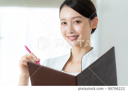 美容師 98706222