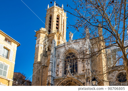 Aix-en-Provence 98706805