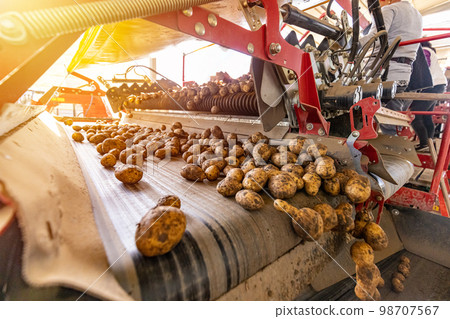 Automated agriculture industry concept Automated agriculture industry concept 98707567