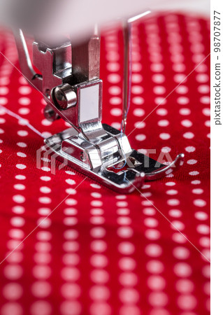 Sewing machine presser foot 98707877