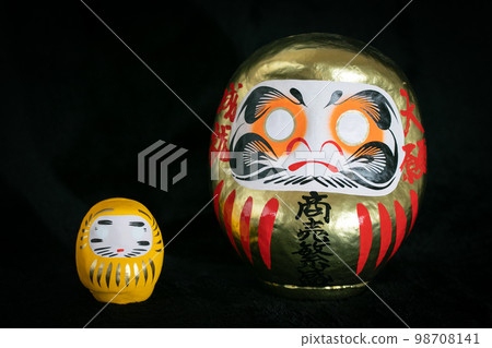 Fuji City, Shizuoka Prefecture, one of Japan's three largest daruma markets, Bishamonten, financial luck, prosperous business, feng shui daruma 98708141