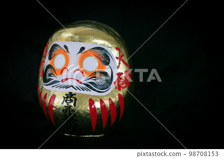 Bishamonten Golden Daruma in Fuji City, Shizuoka Prefecture Takasaki Daruma 98708153