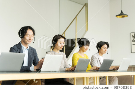 Image of call center Image of call center 98708398