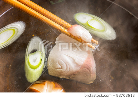 Tabu Shabu Shabu-shabu Japanese food of yellowtail Tabu Shabu Shabu-shabu Japanese food of yellowtail 98708618