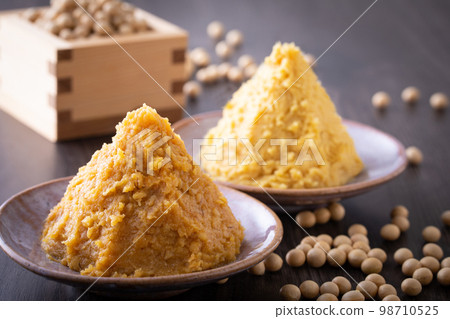 白味噌和混合味噌 白味噌和混合味噌 98710525