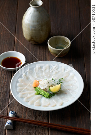 Thin sashimi of tiger blowfish 98710531