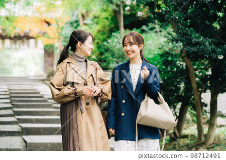 京都觀光的女性 98712491