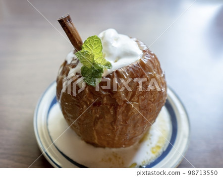 grilled apple grilled apple 98713550