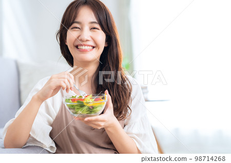 Meal Salad Diet Lifestyle Living Women 98714268