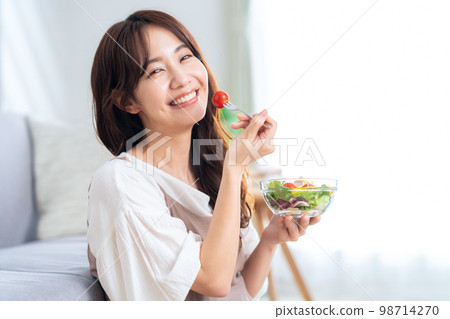 Meal Salad Diet Lifestyle Living Women Meal Salad Diet Lifestyle Living Women 98714270