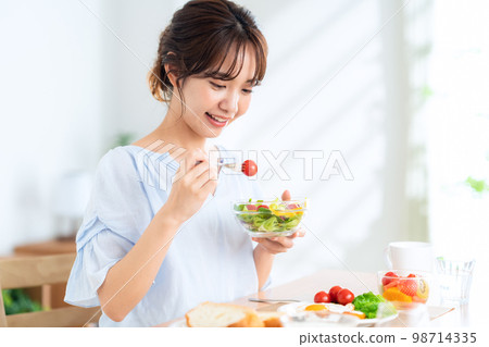膳食沙拉飲食生活方式生活女性 98714335
