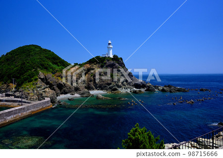 Shikoku, Four Ehime, Cape Sada, Mikoshima Island, Lighthouse and storage pond viewed from the promenade to the Magoshima Observatory, Ikata Town, Ehime Prefecture (1) Shikoku, Four Ehime, Cape Sada, Mikoshima Island, Lighthouse and storage pond viewed from the promenade to the Magoshima Observatory, Ikata Town, Ehime Prefecture (1) 98715666