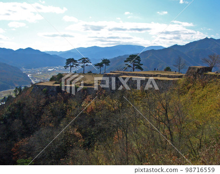 冬天的武田城 98716559