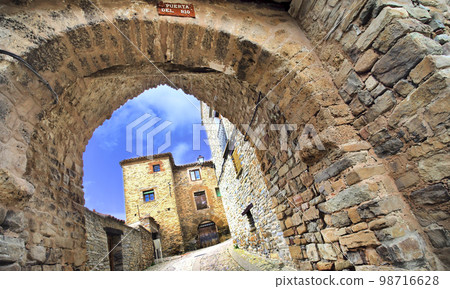 Puerta del Rio, Yanguas, Soria, Castilla y Leon, Spain 98716628