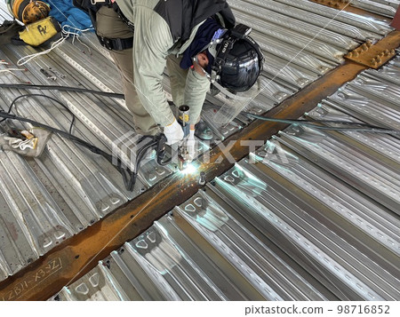 帶頭螺柱安裝狀態 98716852