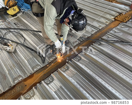 帶頭螺柱安裝狀態 98716853