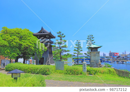 Scenery of Miya-no-Watashi Park in Nagoya City 98717212
