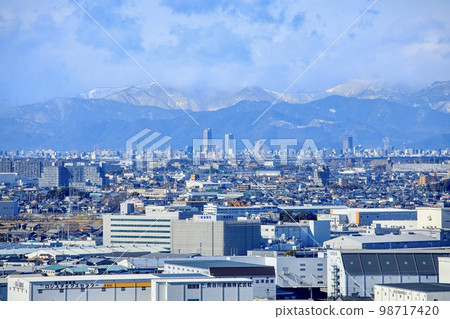 Distribution warehouse district in Komaki city viewed from Komakiyama Castle (Ichinomiya/Gifu direction) 98717420