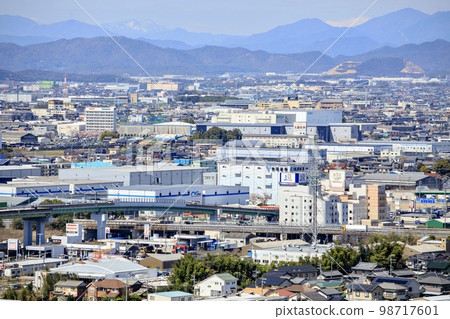 從小牧山城看到的小牧市物流倉庫區（小牧交流道方向） 98717601