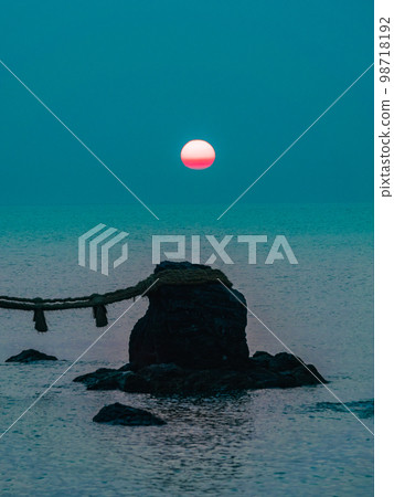 Dawn of Ise Futamiura 98718192