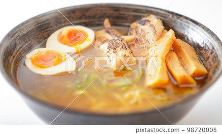 自製拉麵【Chicken Gara醬油拉麵】男士料理 自製拉麵【Chicken Gara醬油拉麵】男士料理 98720008