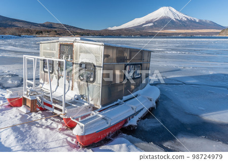 山中湖冬景 98724979