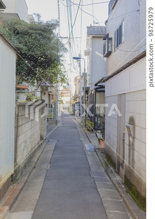 住宅區的王子白天后巷 98725979