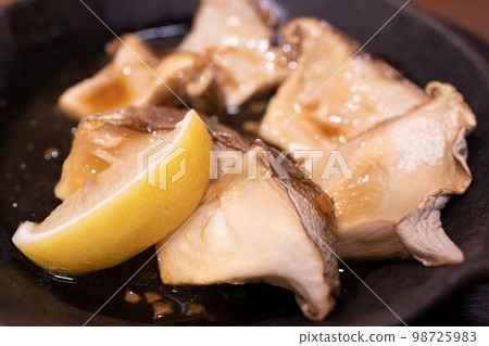 蘑菇燒烤 蘑菇燒烤 98725983