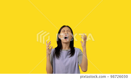 Close up isolated portrait of woman was angry and angry like crazy, Screaming with frustration, Yelling with extreme hate, Expressing negative emotions and pessimism, Mental illness. 98726030