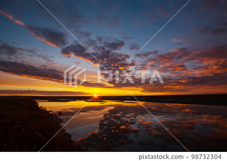 Lake on sunset 98732304