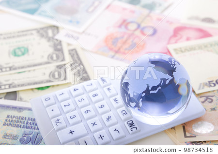 Image of global financial transactions 98734518