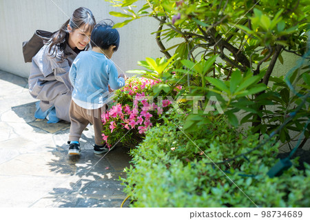 入口花園 親子外出 入口花園 親子外出 98734689