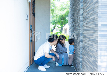 前門家庭 98734777