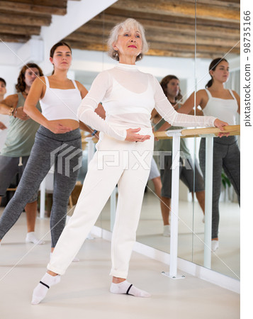 ballet, woman, ballerina 98735166