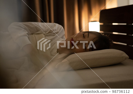 Sleep / sleeping woman image 98736112